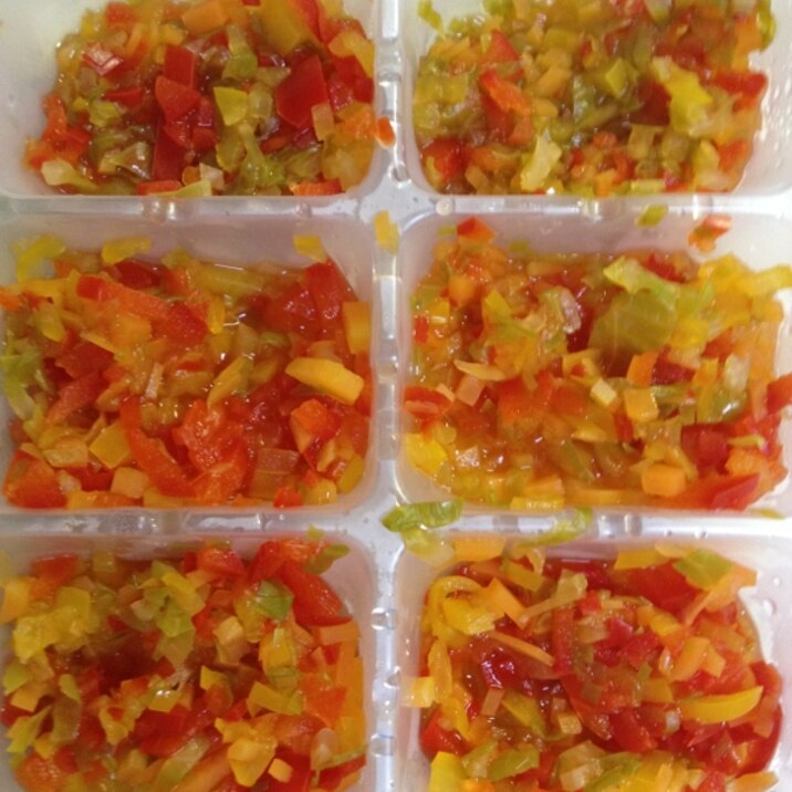 離乳食中期 カラフルお野菜ストック レシピ 作り方 By スヌーp1008 楽天レシピ 離乳食中期 カラフルお野菜ストック レシピ 作り方 By スヌーp1008 楽天レシピ